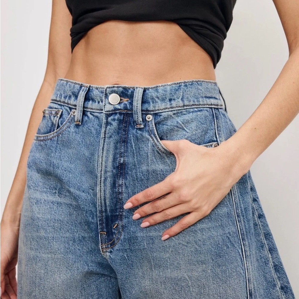 GOOD AMERICAN GOOD EXTREME BARREL JEANS